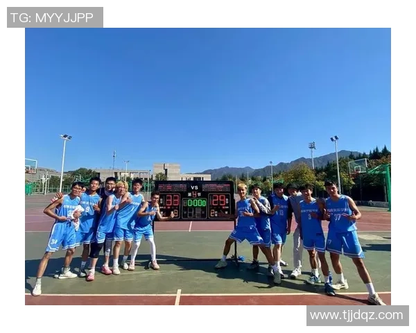 南京篮球队在冠军赛中的灵活性表现引发热议展现团队协作与战术创新